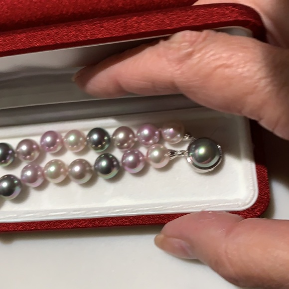 Beautiful set of Majorca Pearls - Picture 6 of 8
